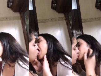 2 Pakistani Lesbians Kissing