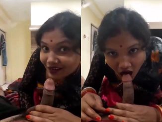 Indian Boudi Lady Sucks On Dick
