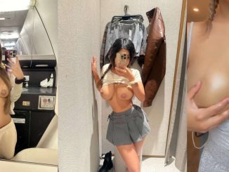 Hot Sexy Ziyia Flaunts Her Boobs In Nude Selfie Photos
