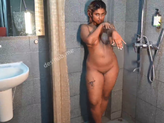 Indian Bong Girl “Darshana Chaterjee” Flaunts Her Nude Body In The Shower