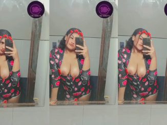 Indian Girl Feeling So Sexy Today As She Reveals Her Boobs In Mirror Selfie