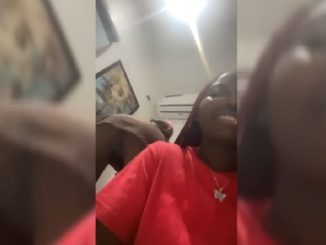Nicole Expose Her Bestfriend Pussy