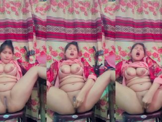 Bengali Girl Masturbates With A Carrot