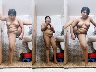 Horny Indian Girl Masturbating Heavily As She Creams In The Toilet