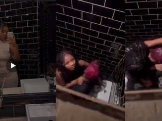 Mzansi Girl “Nthabiseng Kwakweni” Riding His Dick In The Toilet